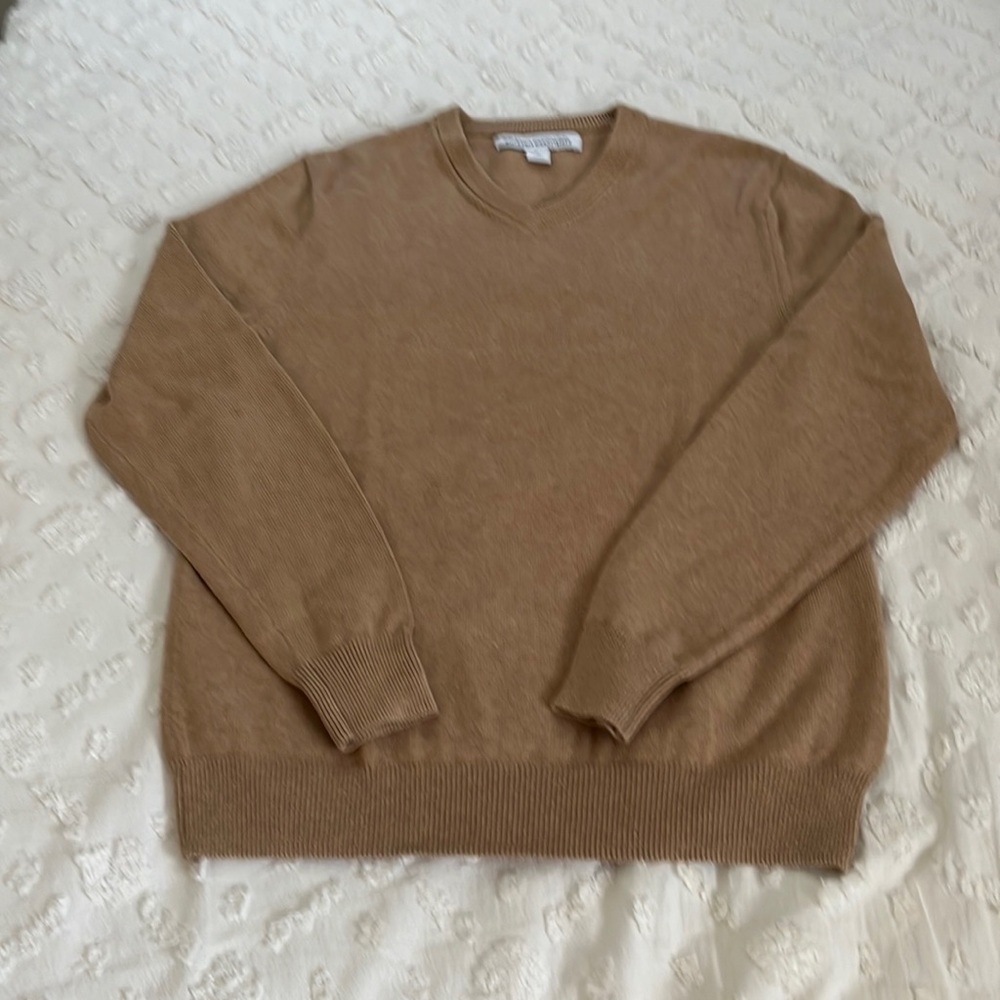 Amazon Essentials Tan V Neck Sweater